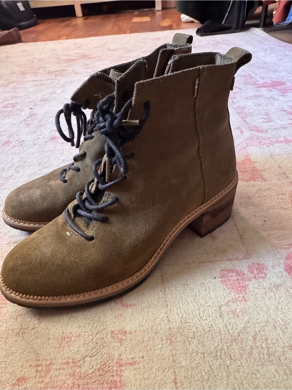 TOMS Women's Suede Lace-Up Ankle Boots in Olive